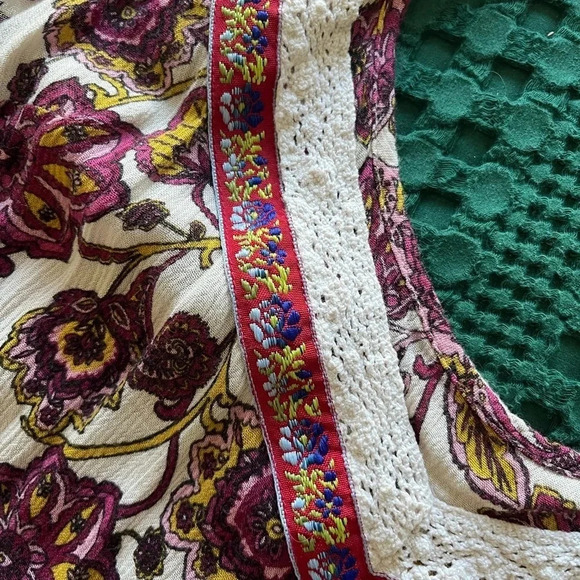 Unique Band of Gypsies floral mini shift dress with fringe and embroidery detail - Picture 4 of 6